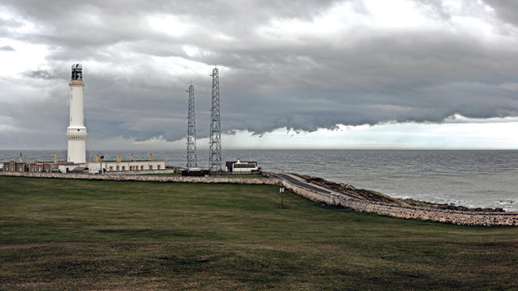 Girdleness Lighthouse Aberdeen raysmith small crop